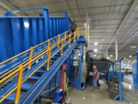 steel apron conveyor,chain apron conveyor,incline conveyor,baler feed conveyor,recycling conveyor,cardboard conveyor,scrap conveyor,heavy duty chain conveyor,industrial incline conveyor,steel chain conveyor,used apron conveyor,used baler conveyor,corrugated scrap conveyor,76 inch conveyor